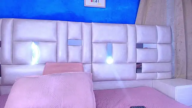 emmacurvy online show from 09.24.25