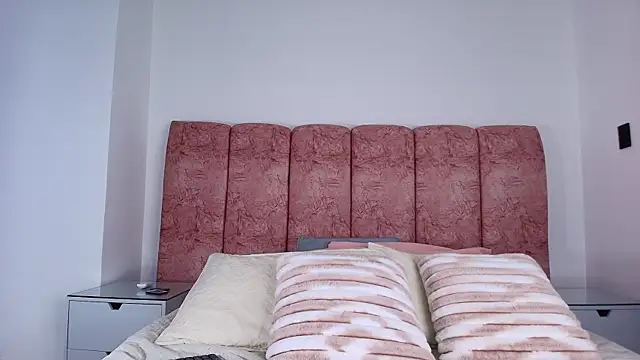 emmacurvy online show from 11.21.25