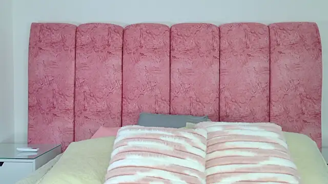 emmacurvy online show from 01.06.26