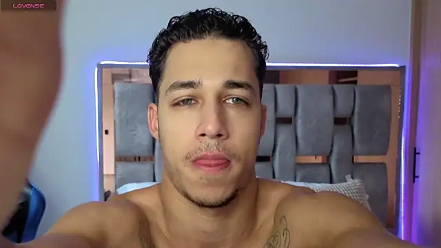 Snapshot of orionblaze69_ chatting on 10.22.25 orionblaze69  online show from 10.22.25