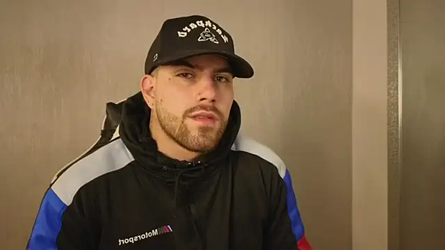 Snapshot of Ades_Lowe chatting on 11.11.25 Ades Lowe online show from 11.11.25