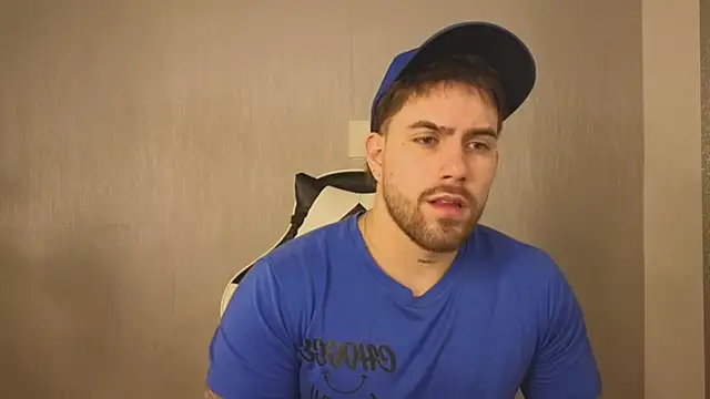 Snapshot of Ades_Lowe chatting on 11.12.25 Ades Lowe online show from 11.12.25