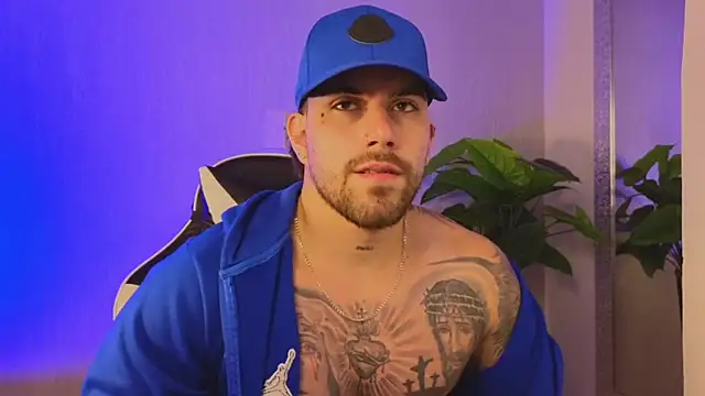 Snapshot of Ades_Lowe chatting on 12.05.25 Ades Lowe online show from 12.05.25