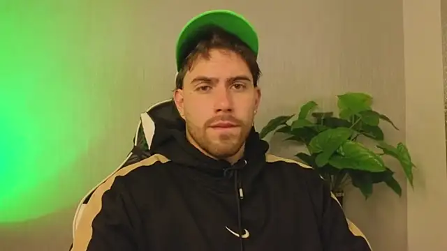 Snapshot of Ades_Lowe chatting on 12.18.25 Ades Lowe online show from 12.18.25