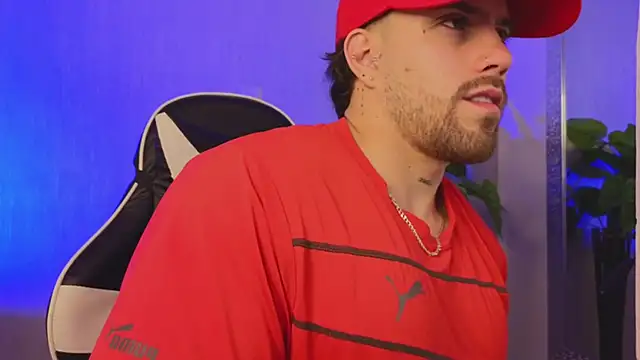 Snapshot of Ades_Lowe chatting on 12.19.25 Ades Lowe online show from 12.19.25