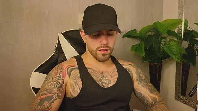 Snapshot of Ades_Lowe chatting on 12.21.25 Ades Lowe online show from 12.21.25