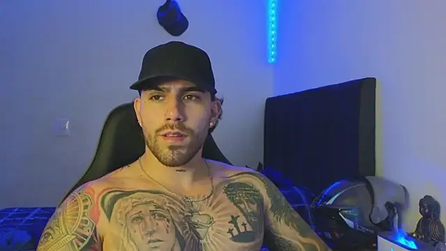 Snapshot of Ades_Lowe chatting on 01.15.26 Ades Lowe online show from 01.15.26