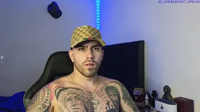 Snapshot of Ades_Lowe chatting on 01.18.26 Ades Lowe online show from 01.18.26