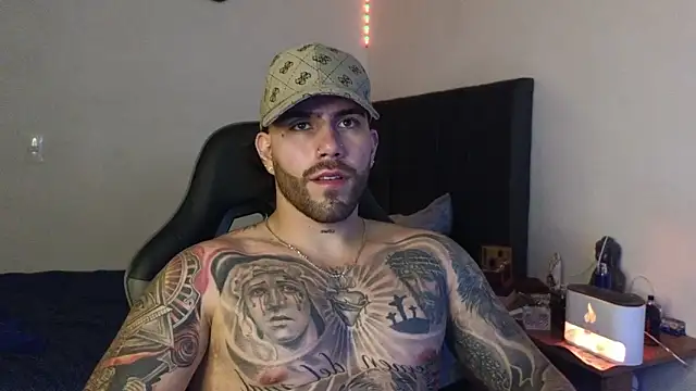 Snapshot of Ades_Lowe chatting on 02.07.26 Ades Lowe online show from 02.07.26