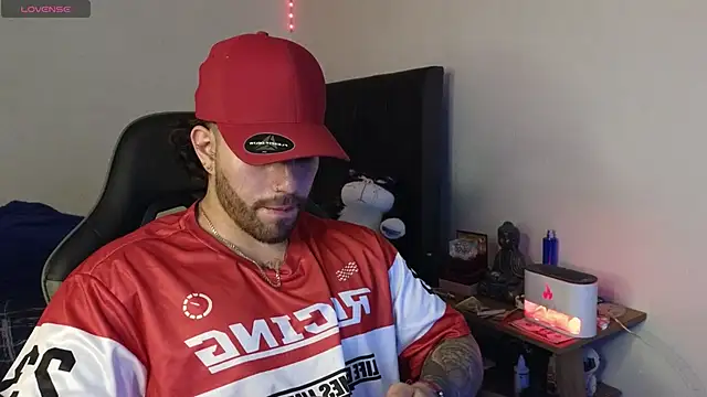 Snapshot of Ades_Lowe chatting on 02.25.26 Ades Lowe online show from 02.25.26