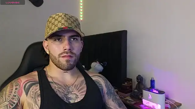 Snapshot of Ades_Lowe chatting on 02.27.26 Ades Lowe online show from 02.27.26