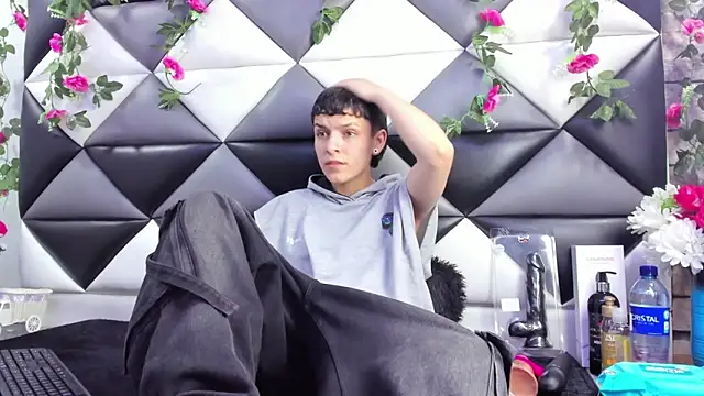 Megan Thompson  online show from 10.17.25