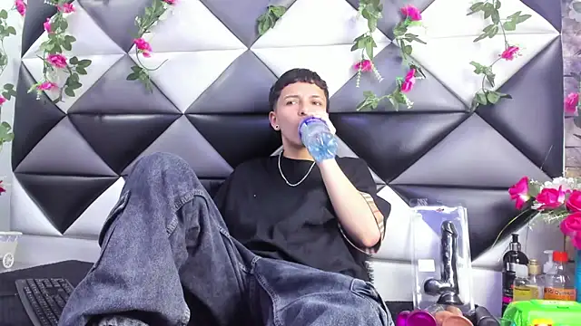 Megan Thompson  online show from 10.29.25