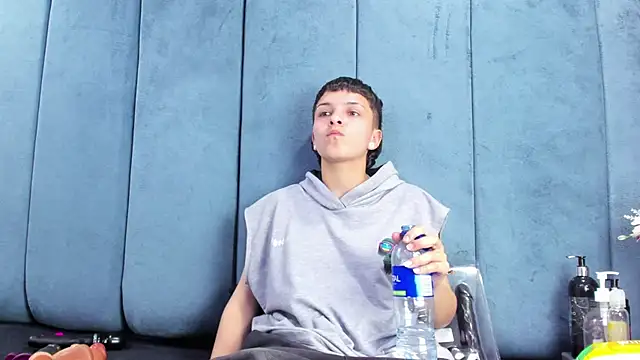 Megan Thompson  online show from 02.15.26