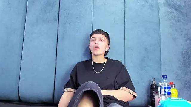 Megan Thompson  online show from 03.15.26