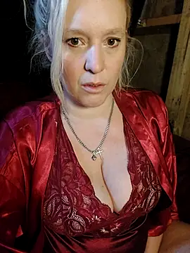 Snapshot of Bouncy-Bella28X chatting on 10.05.25 Bouncy-Bella28X online show from 10.05.25