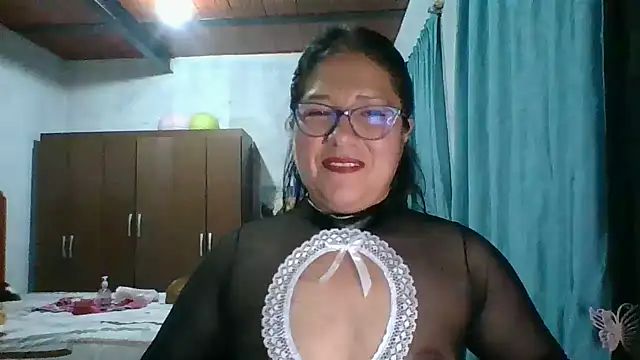 scarlett widow  online show from 09.17.25