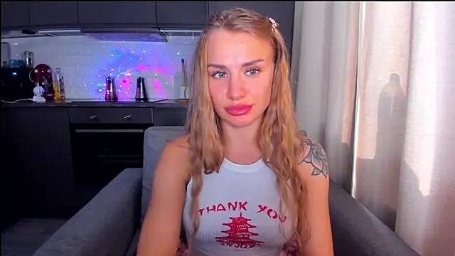 Snapshot of MashaFromRussia__ chatting on 09.14.25 MashaFromRussia   online show from 09.14.25