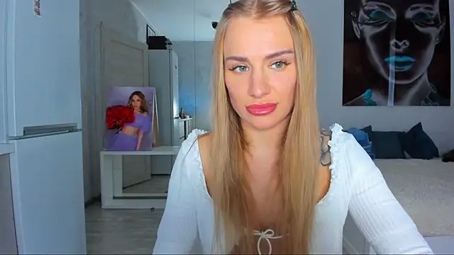 Snapshot of MashaFromRussia__ chatting on 10.12.25 MashaFromRussia   online show from 10.12.25