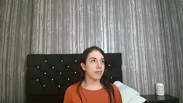 Snapshot of Alicee_Moonn chatting on 05.23.26 Alicee Moonn online show from 05.23.26