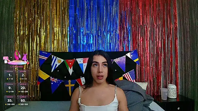 Snapshot of Alicee_Moonn chatting on 06.12.26 Alicee Moonn online show from 06.12.26