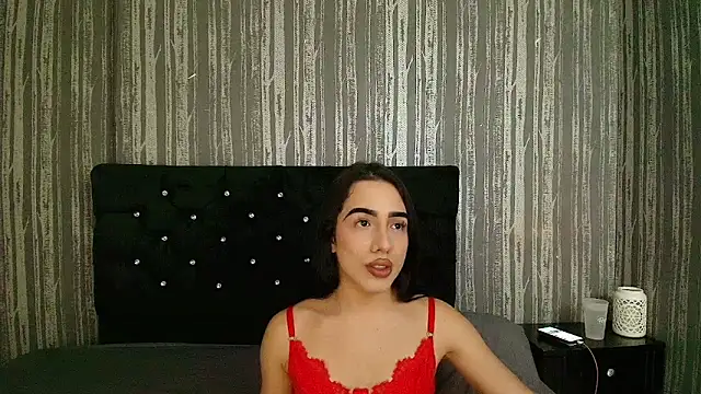 Snapshot of Alicee_Moonn chatting on 06.20.26 Alicee Moonn online show from 06.20.26
