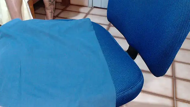 Stronggsexy online show from 12.17.25