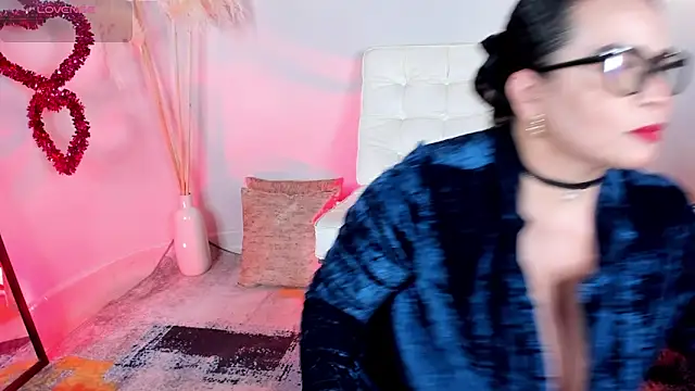 DivaFlamme online show from 09.22.25