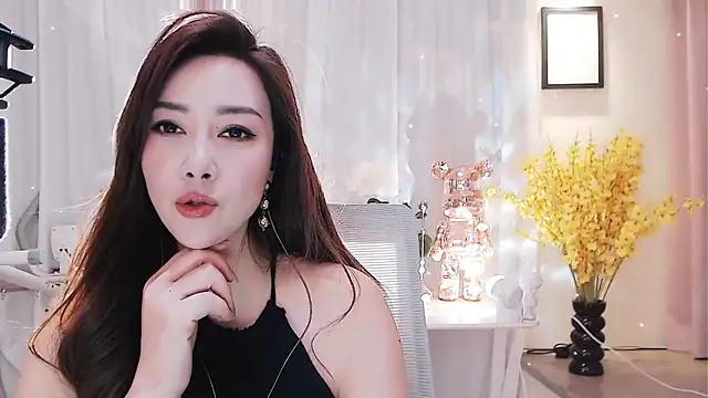 xya singer online show from 09.24.25