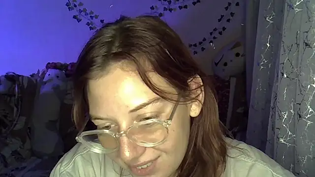 Lily Ember online show from 11.27.25