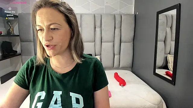 Charlot milf online show from 03.11.26