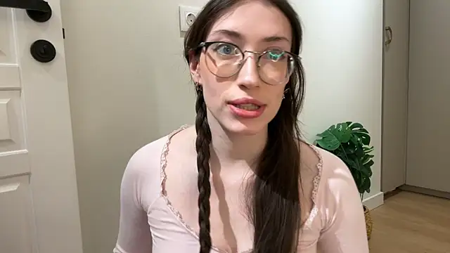 Kelly Berry   online show from 01.06.26