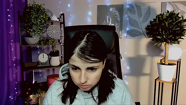 MartaEdams online show from 02.04.26