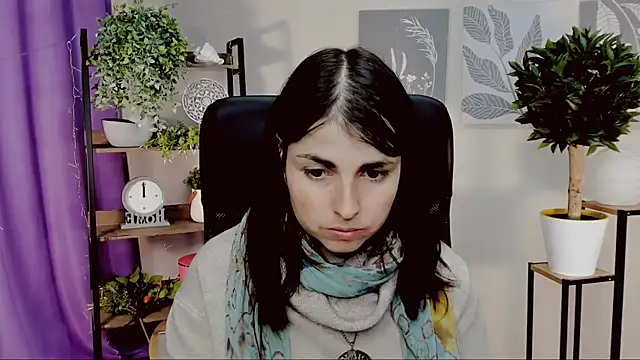 Snapshot of MartaEdams chatting on 03.17.26 MartaEdams online show from 03.17.26
