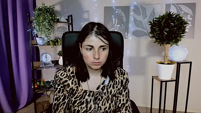 Snapshot of MartaEdams chatting on 04.01.26 MartaEdams online show from 04.01.26