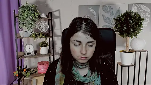 Snapshot of MartaEdams chatting on 04.18.26 MartaEdams online show from 04.18.26
