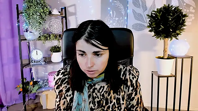 Snapshot of MartaEdams chatting on 04.26.26 MartaEdams online show from 04.26.26