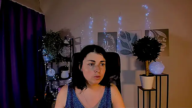 Snapshot of MartaEdams chatting on 05.19.26 MartaEdams online show from 05.19.26
