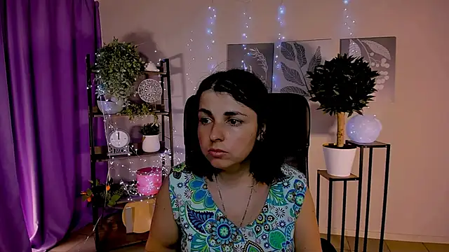 Snapshot of MartaEdams chatting on 05.21.26 MartaEdams online show from 05.21.26