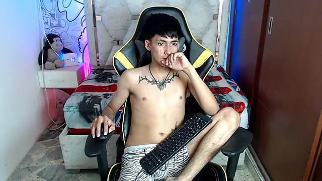 Snapshot of yiisu_ chatting on 09.15.25 yiisu  online show from 09.15.25