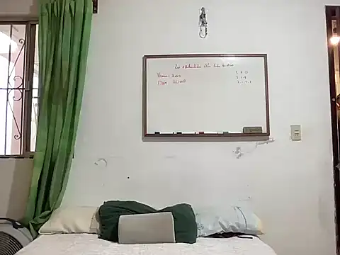 juicysmalls online show from 12.01.25