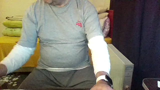 st206boy online show from 04.10.26