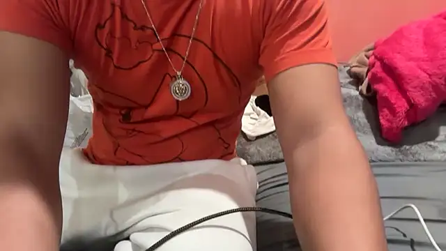 Snapshot of kSwisssxxx chatting on 12.16.25 kSwisssxxx online show from 12.16.25