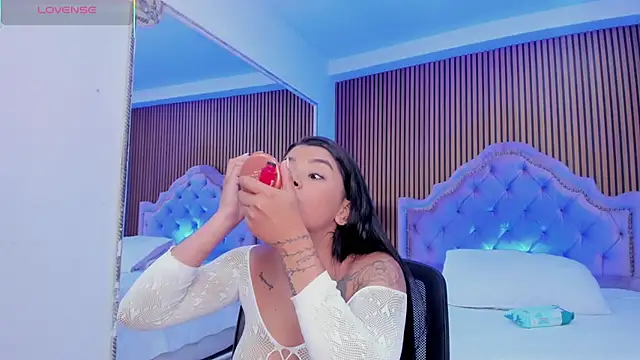 SelenaStonne online show from 10.25.25