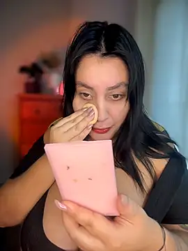 Snapshot of victoria_amatista_ chatting on 02.15.26 victoria amatista online show from 02.15.26