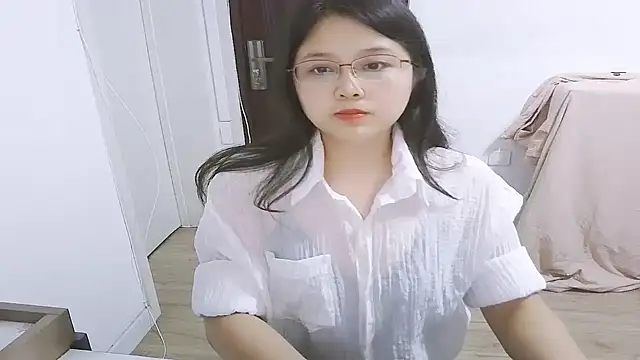 Snapshot of 98bunny chatting on 09.20.25 98bunny online show from 09.20.25