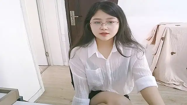 Snapshot of 98bunny chatting on 10.13.25 98bunny online show from 10.13.25