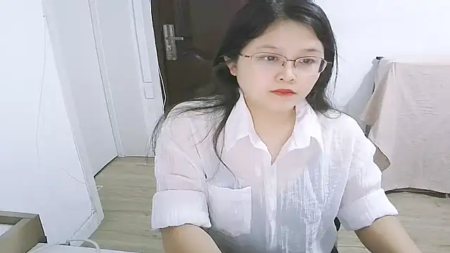 Snapshot of 98bunny chatting on 10.16.25 98bunny online show from 10.16.25
