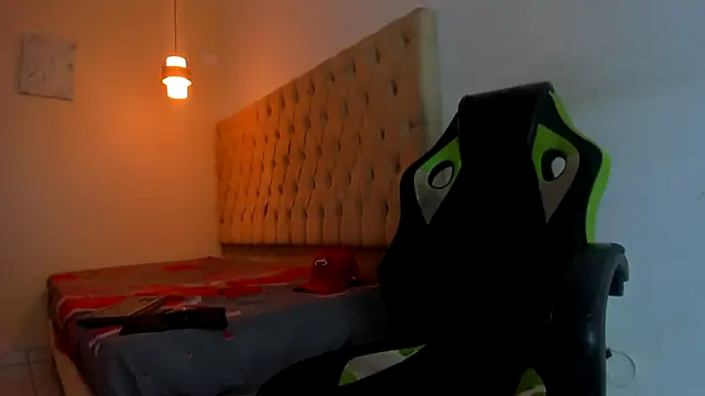 Darkknightx01 online show from 12.19.25