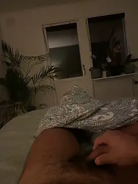 Snapshot of latina-pene chatting on 10.30.25 latina-pene online show from 10.30.25